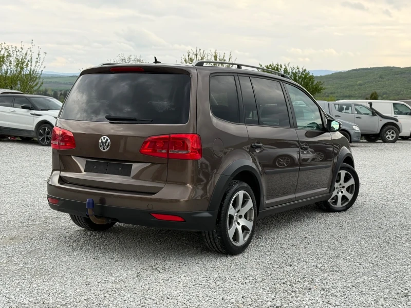 VW Touran CROSS 2.0TDi DSG 170КС ПОДГРЕВ МУЛТИ, снимка 2 - Автомобили и джипове - 49756868