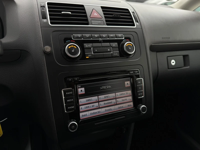 VW Touran CROSS 2.0TDi DSG 170КС ПОДГРЕВ МУЛТИ, снимка 14 - Автомобили и джипове - 49756868