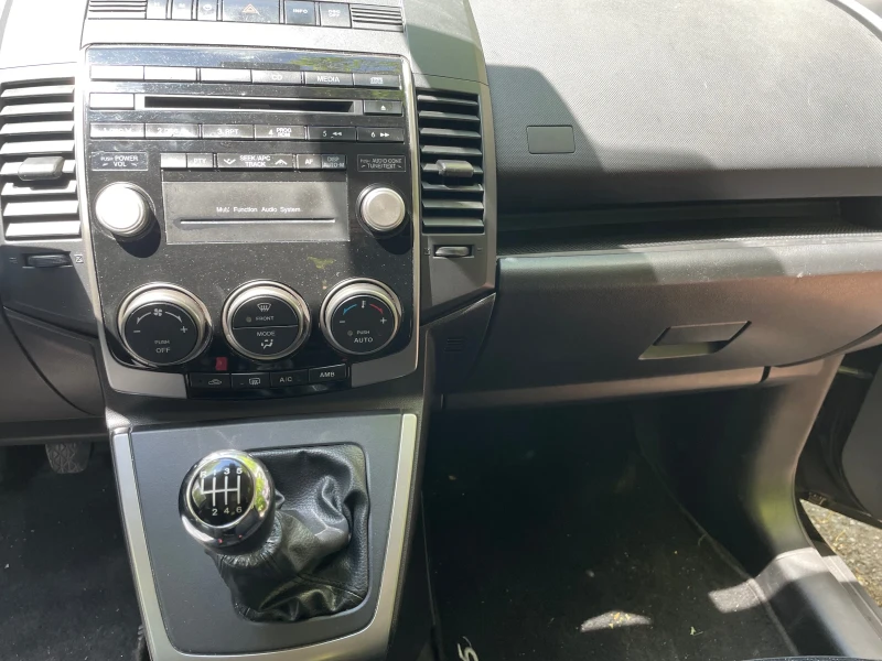 Mazda 5 Facelift, снимка 13 - Автомобили и джипове - 52350104
