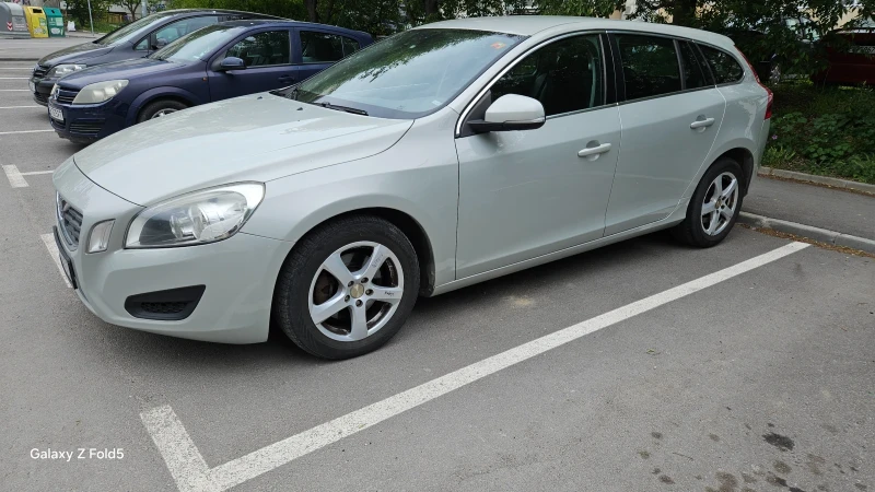 Volvo V60 1.6 , снимка 2 - Автомобили и джипове - 52259688