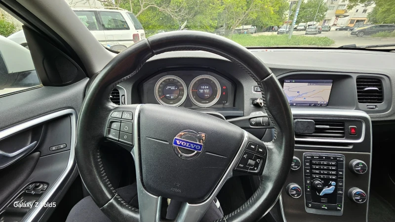 Volvo V60 1.6 , снимка 7 - Автомобили и джипове - 52259688