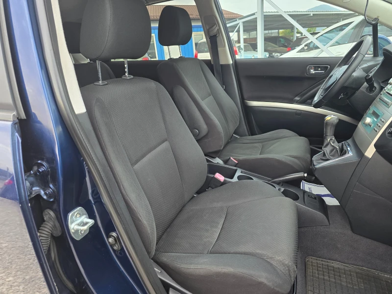 Toyota Corolla verso 2.2D-4D 136кс. , снимка 10 - Автомобили и джипове - 51918581