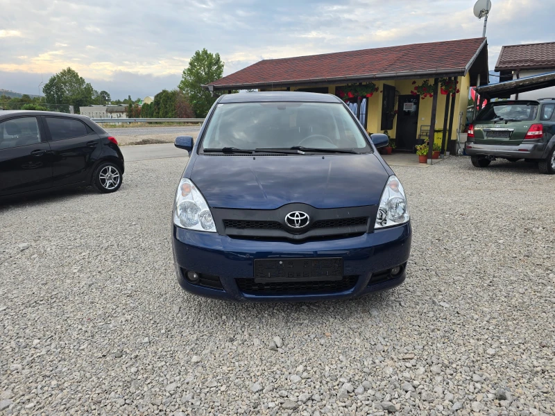 Toyota Corolla verso 2.2D-4D 136кс. , снимка 8 - Автомобили и джипове - 51918581