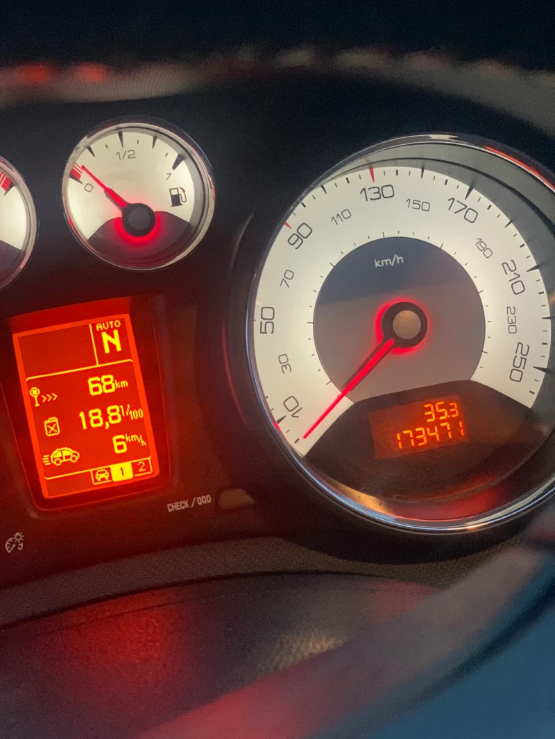 Peugeot 308, снимка 5 - Автомобили и джипове - 52632881