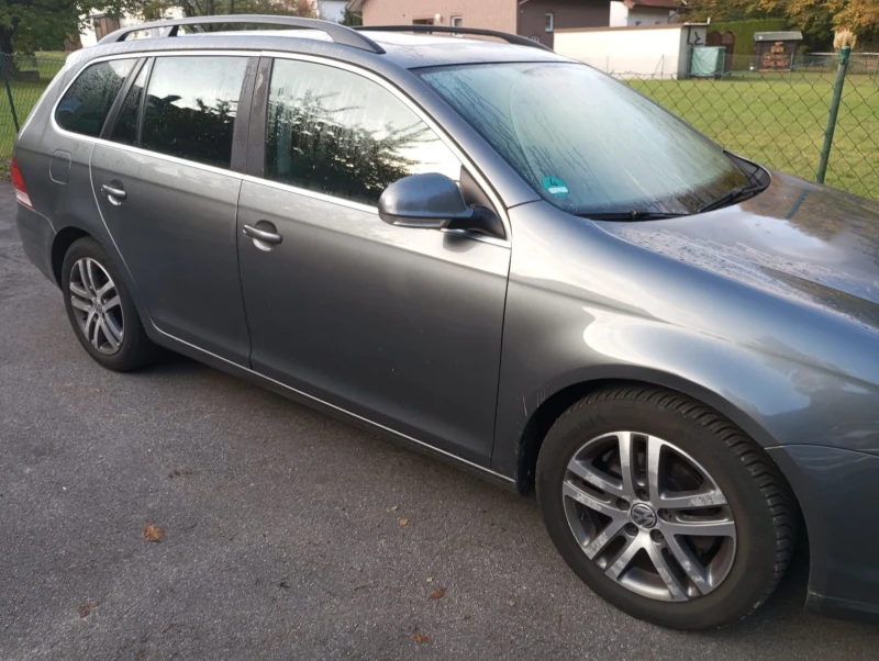 VW Golf 1.9 tdi, снимка 2 - Автомобили и джипове - 52720656