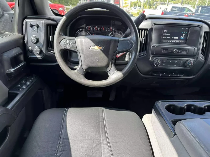 Chevrolet Silverado 1500 Custom 4X4 CREW CAB, снимка 9 - Автомобили и джипове - 52936698