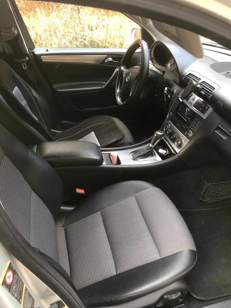 Mercedes-Benz C 180 Kompressor, снимка 9 - Автомобили и джипове - 52551481