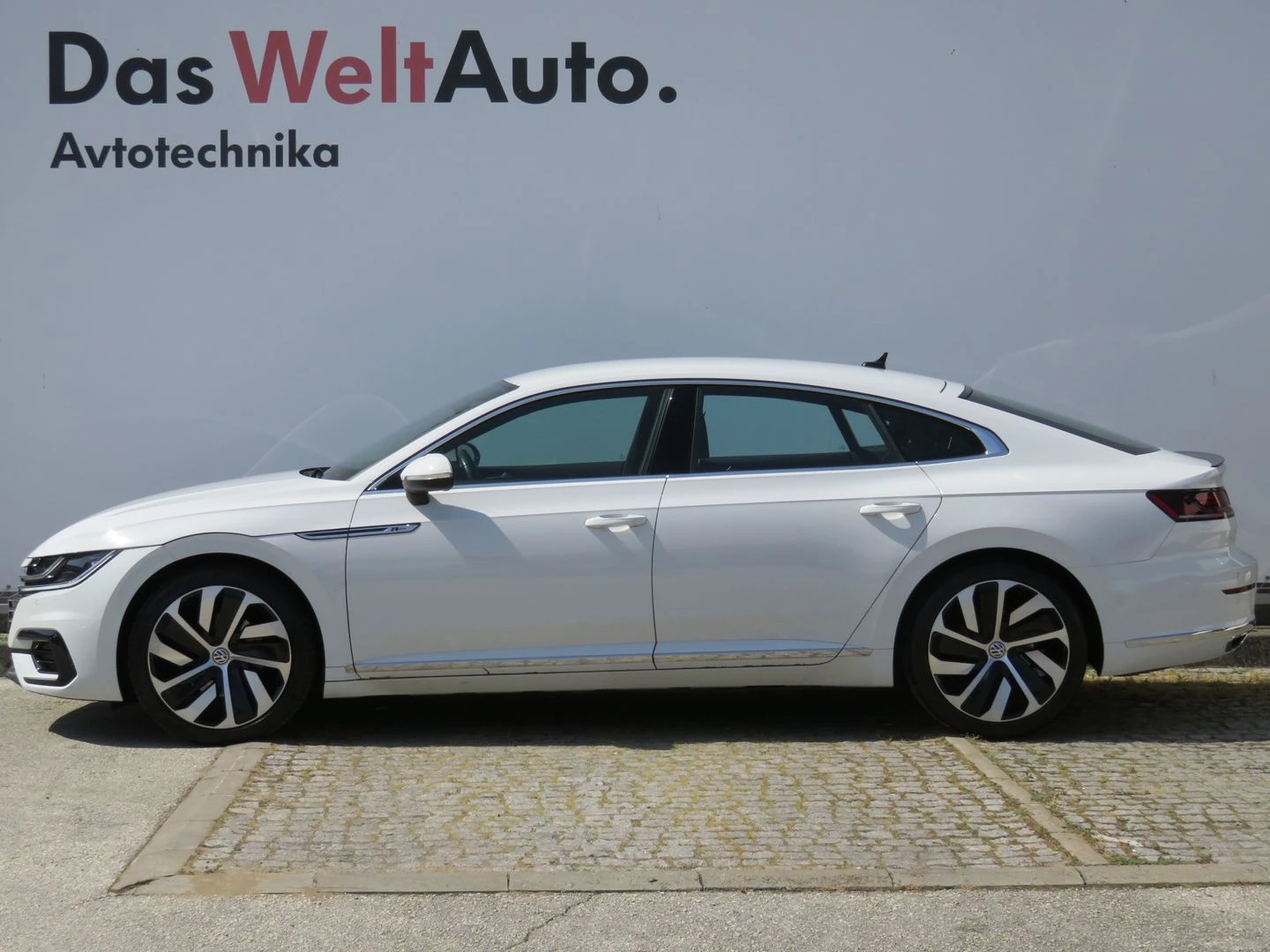 VW Arteon R-Line 2.0 TSI BMT DSG - изображение 3