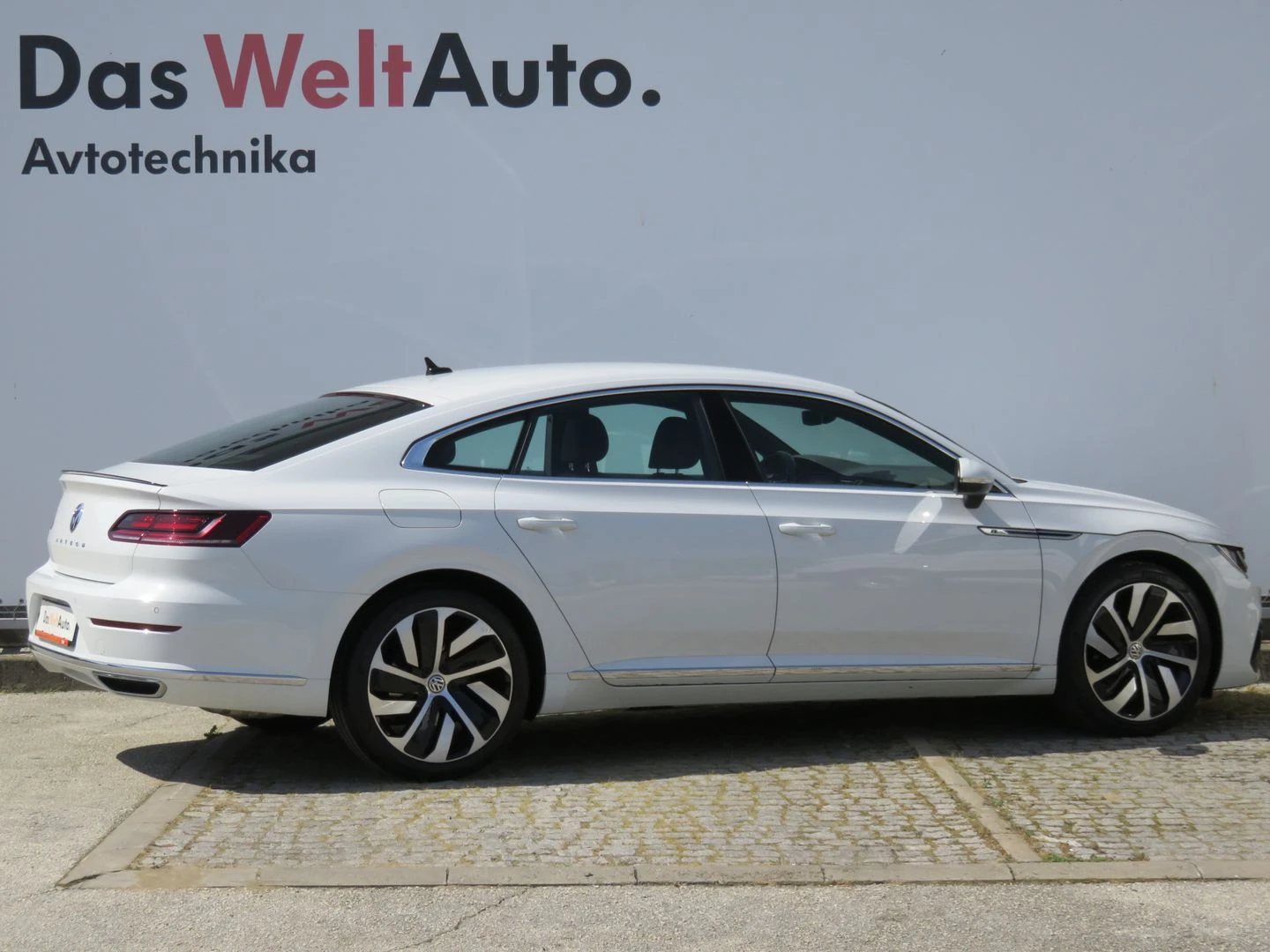 VW Arteon R-Line 2.0 TSI BMT DSG - изображение 2