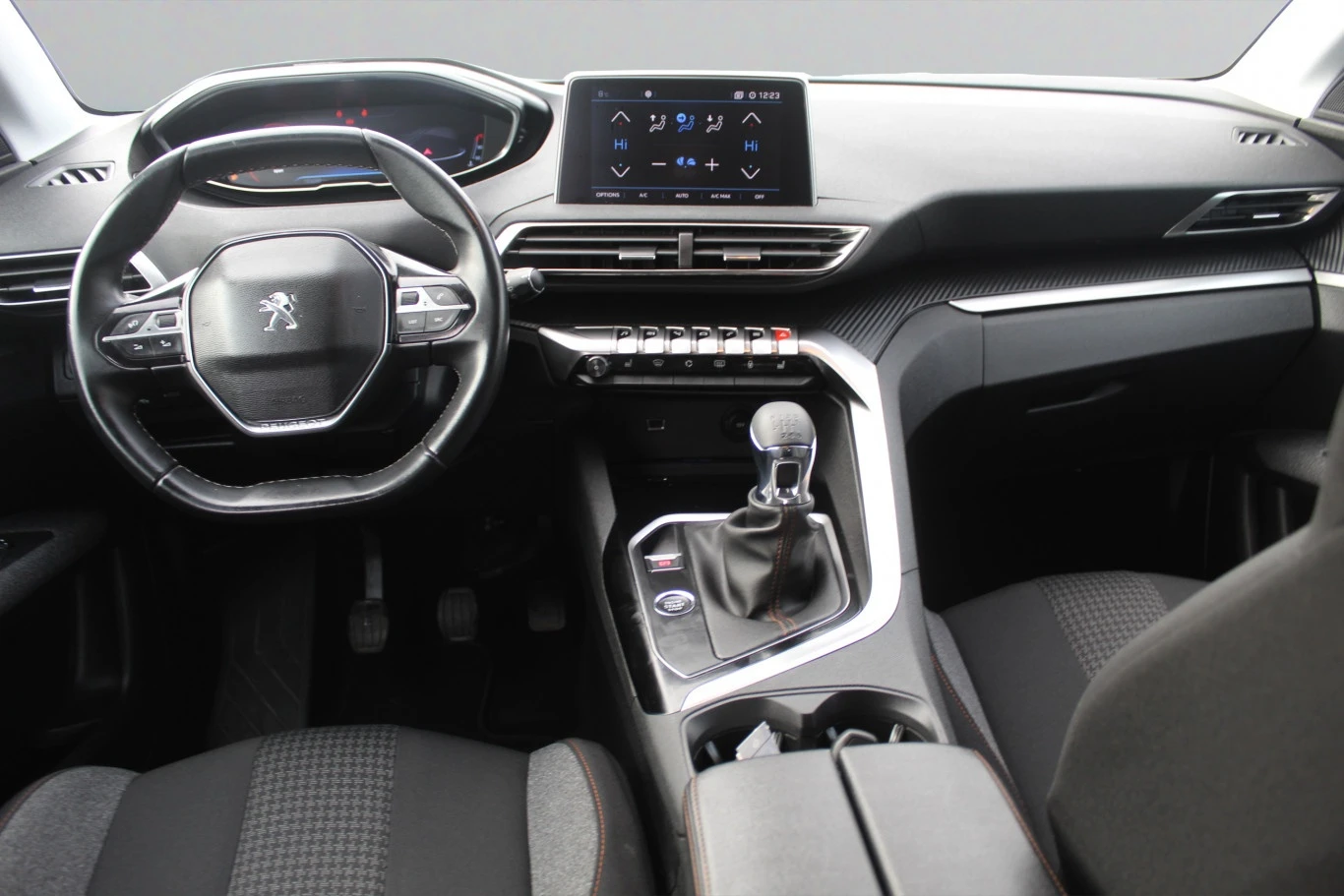 Peugeot 3008 ACTIVE 1.2 e-THP 130 BVM6 EURO 6.2//1906R07 - изображение 5