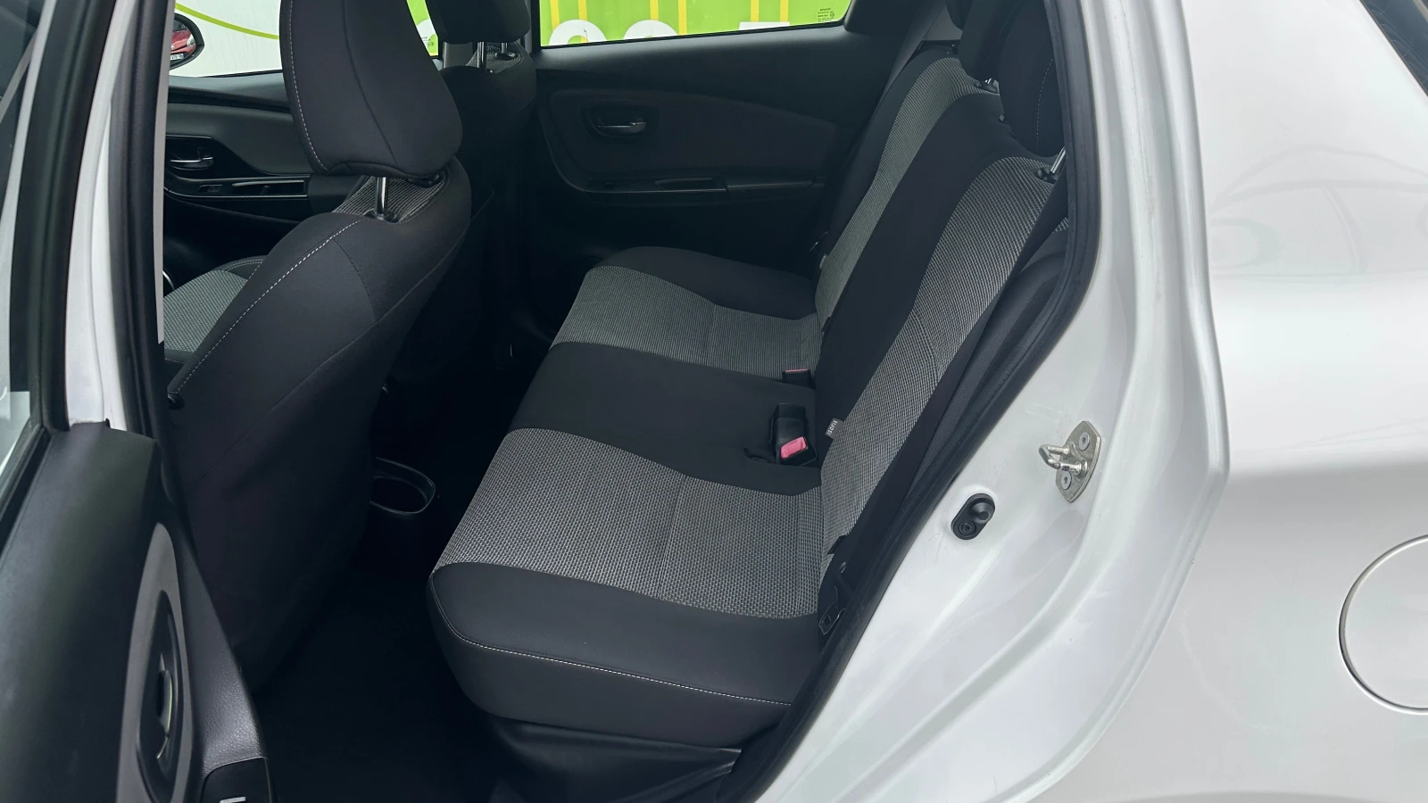 Toyota Yaris 1.5 Hybrid Luna - изображение 9