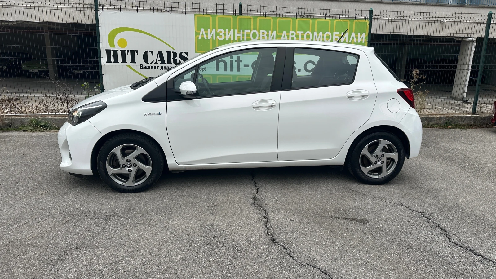 Toyota Yaris 1.5 Hybrid Luna - изображение 4