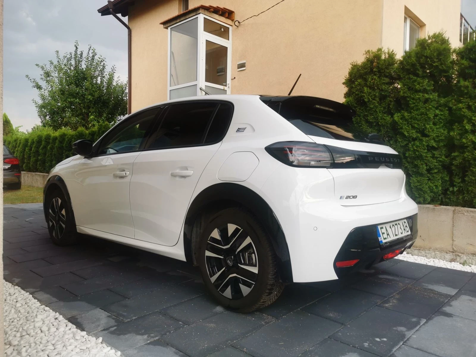 Peugeot 208 Electric ? | Mobile.bg � ����������� 2