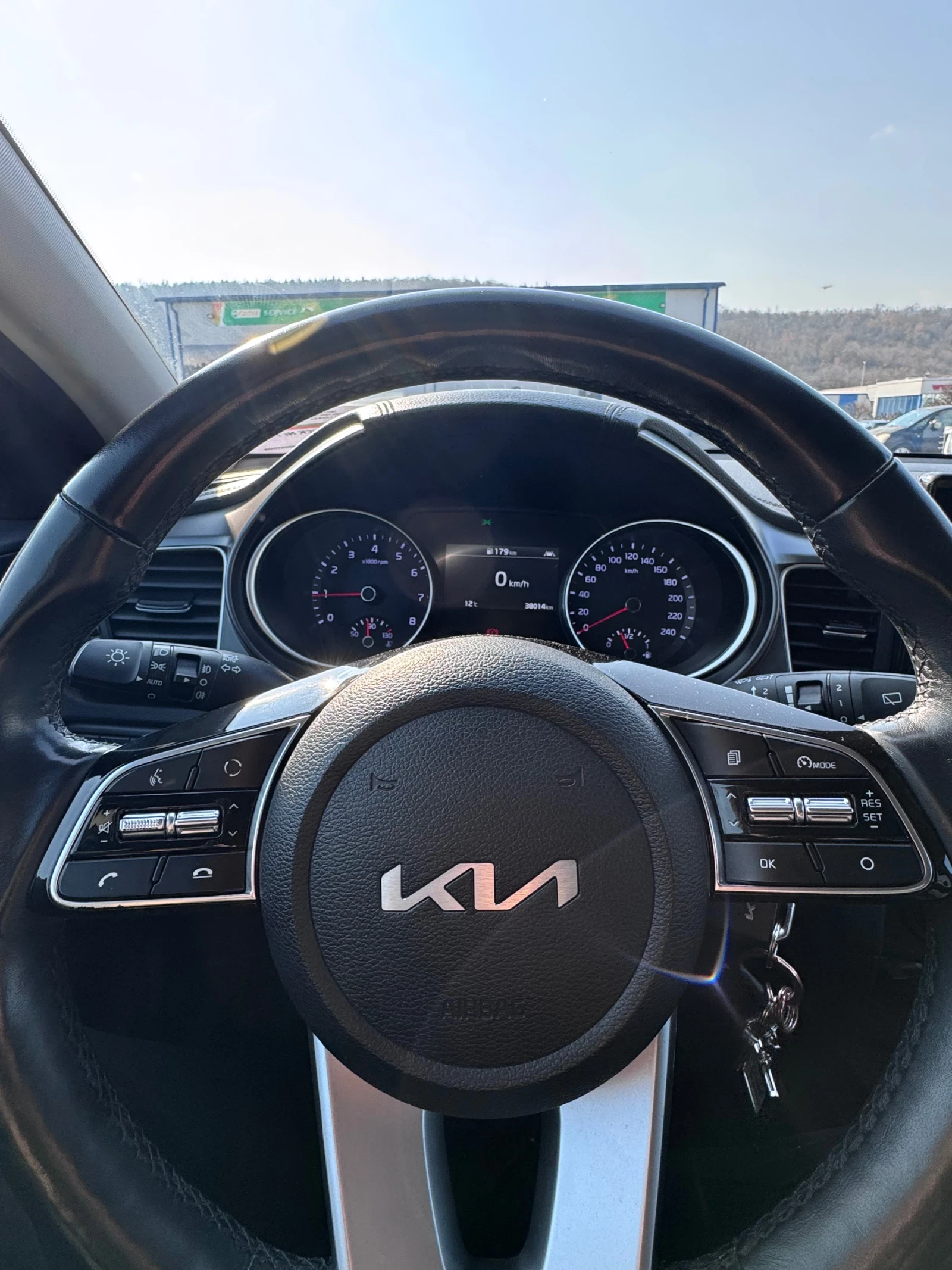 Kia XCeed 1.0 T-GDI, снимка 10 - Автомобили и джипове - 53732033