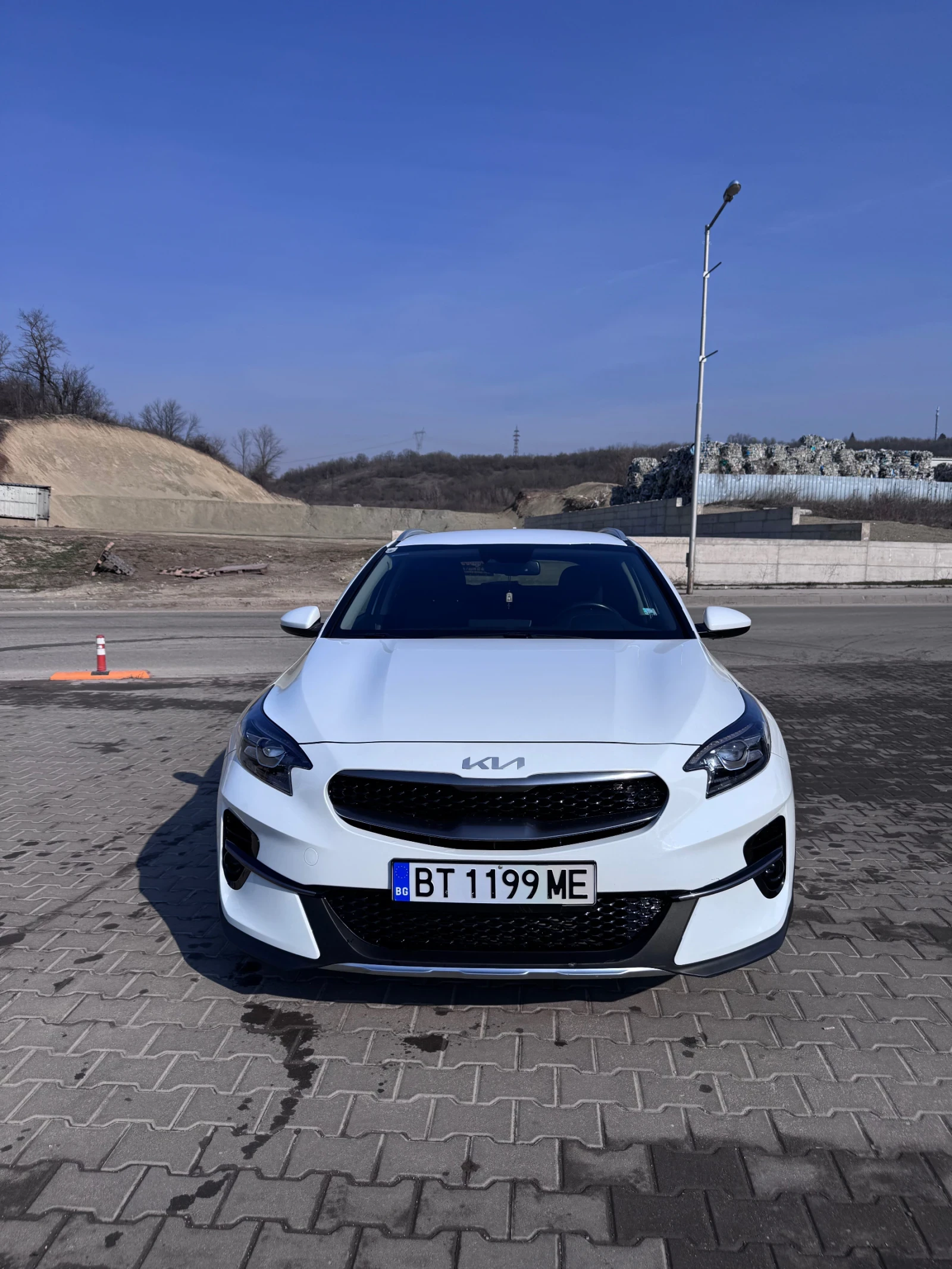 Kia XCeed 1.0 T-GDI, снимка 2 - Автомобили и джипове - 53732033