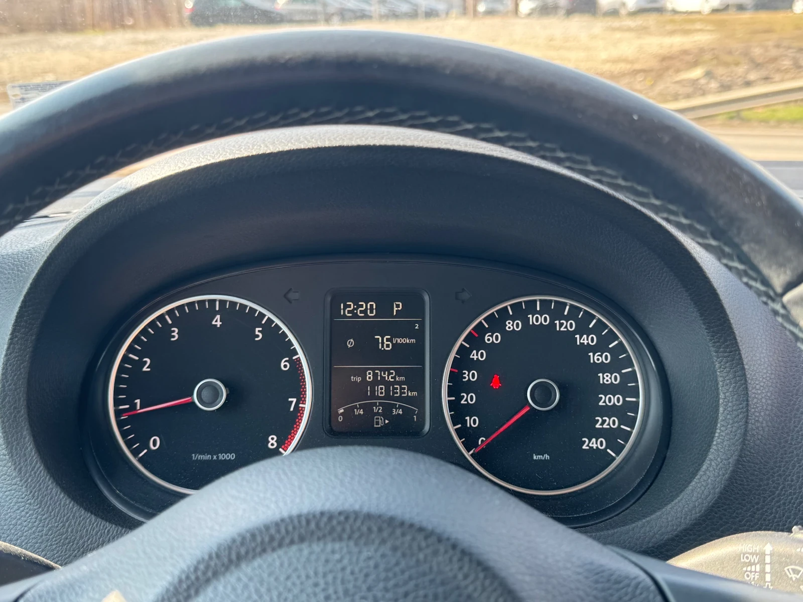 VW Polo ОБСЛУЖЕН* СОБСТВЕН ЛИЗИНГ, снимка 12 - Автомобили и джипове - 53762838