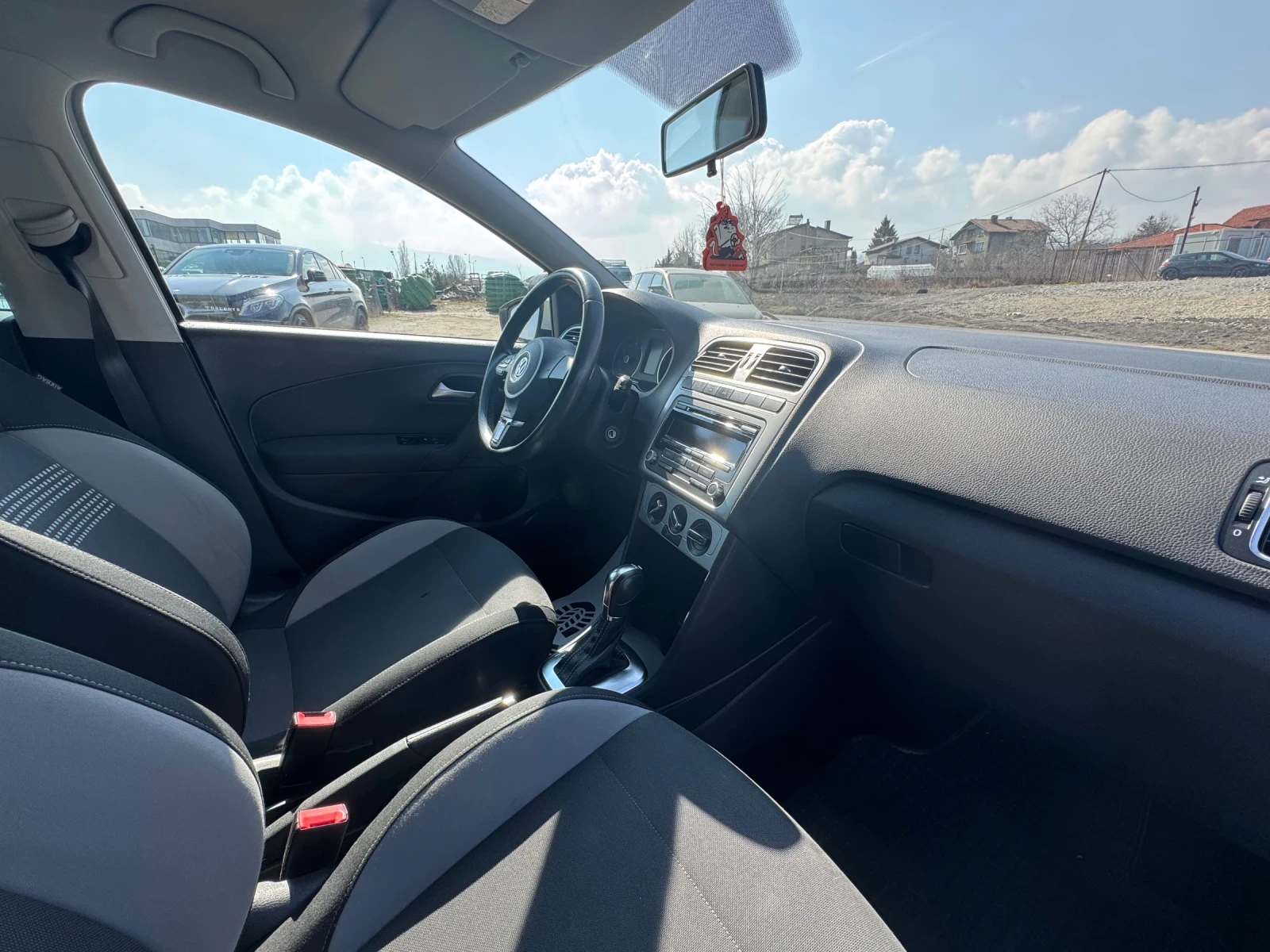 VW Polo ОБСЛУЖЕН* СОБСТВЕН ЛИЗИНГ, снимка 10 - Автомобили и джипове - 53762838