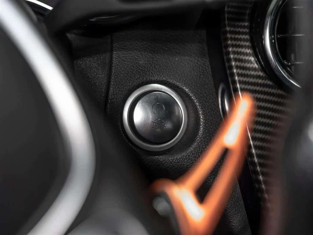 Mercedes-Benz C 300 * 300| AMG NIGHT PKG| NAVI| REARCAM| PANO| LOADED , снимка 8 - Автомобили и джипове - 53938590