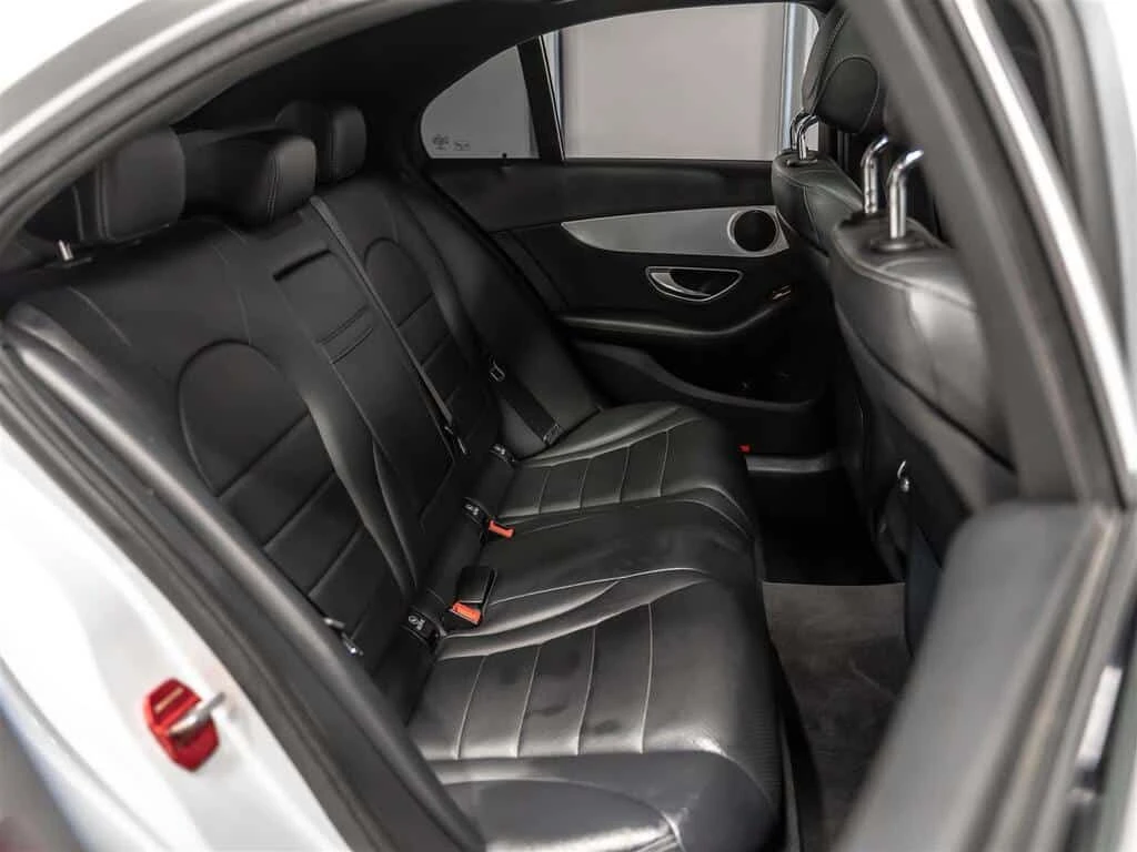 Mercedes-Benz C 300 * 300| AMG NIGHT PKG| NAVI| REARCAM| PANO| LOADED , снимка 15 - Автомобили и джипове - 53938590