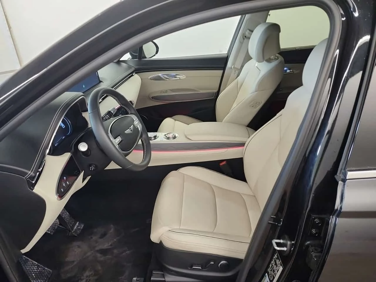 Genesis GV70 2.5T ADVANCED PLUS| HUD| 360| PANO| AMBIENT| , снимка 10 - Автомобили и джипове - 53985665