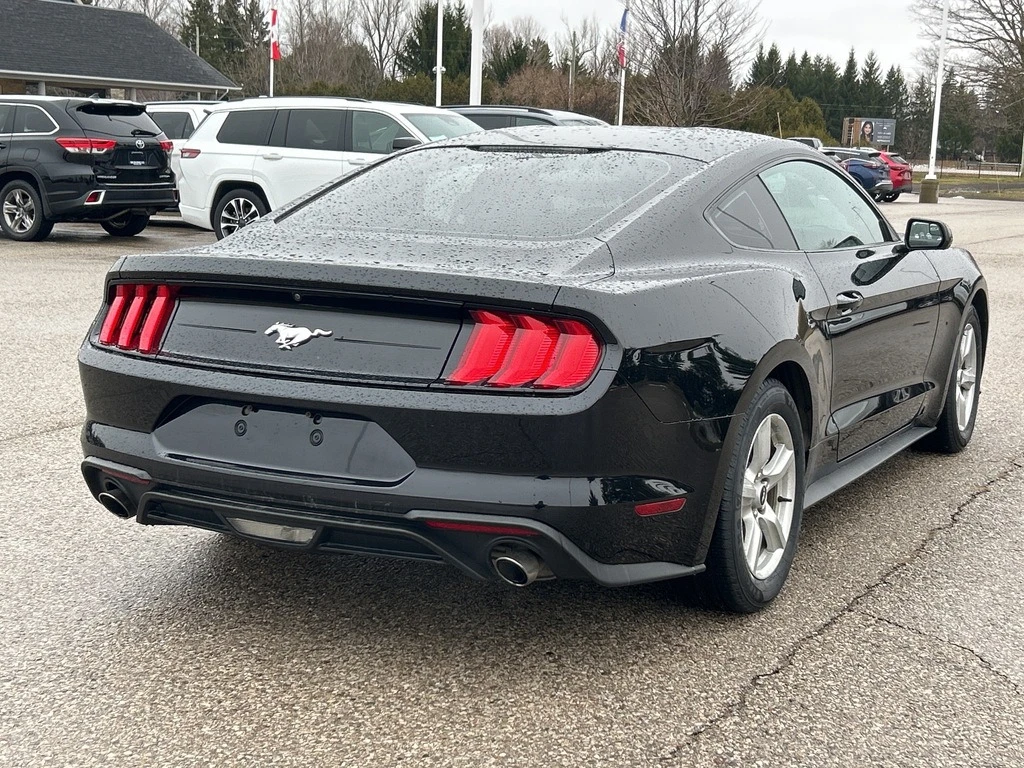 Ford Mustang * * CARFAX * * АВТО КРЕДИТ * * , снимка 3 - Автомобили и джипове - 53991031