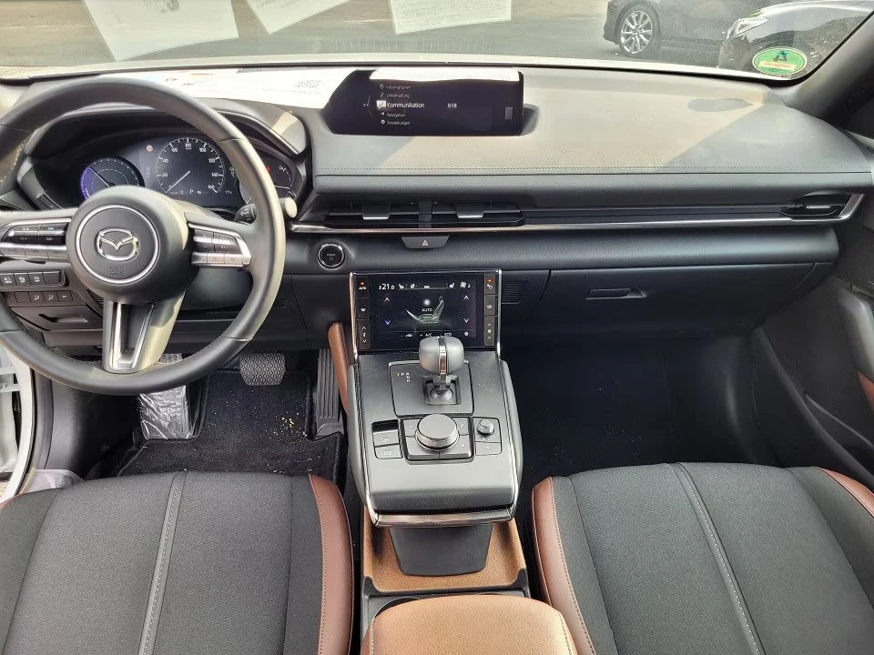 Mazda MX-30 eSKYACTIV/110HP/MAKOTO/PANO/HUD/MEMO/360/BOSE/998g, снимка 7 - Автомобили и джипове - 54039070