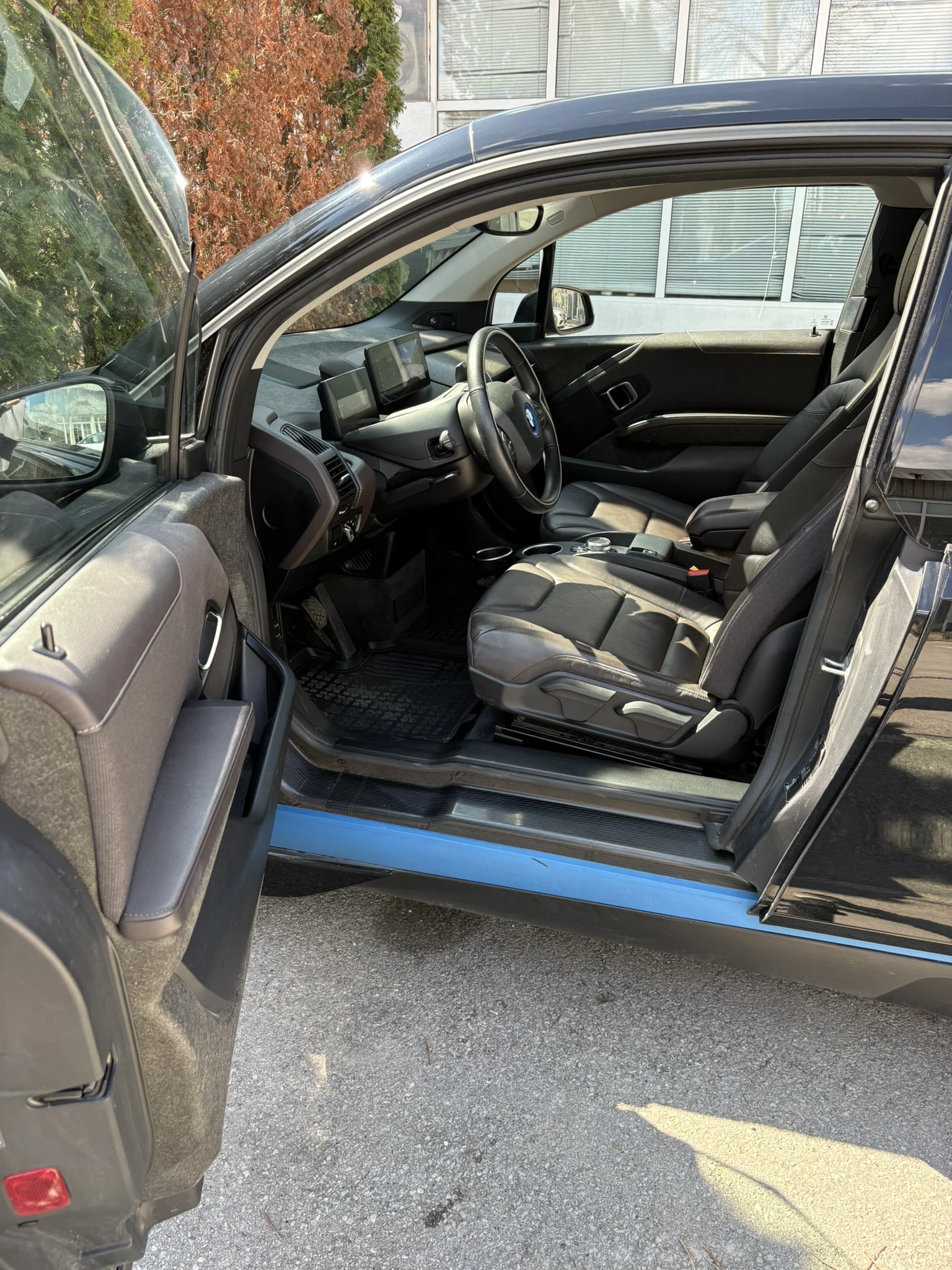 BMW i3 i3s 120Ah | Панорама| Harman Kardon| Камера, снимка 7 - Автомобили и джипове - 54181258