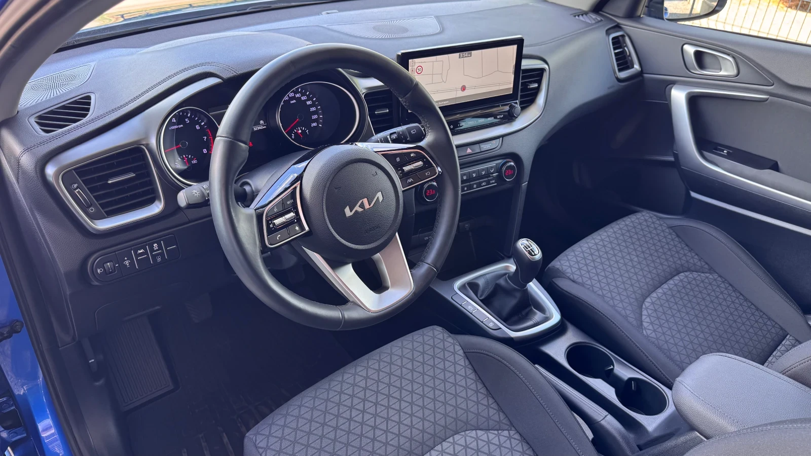 Kia Ceed 1.5T-GDI * Гаранция до 2032* , снимка 10 - Автомобили и джипове - 54669110