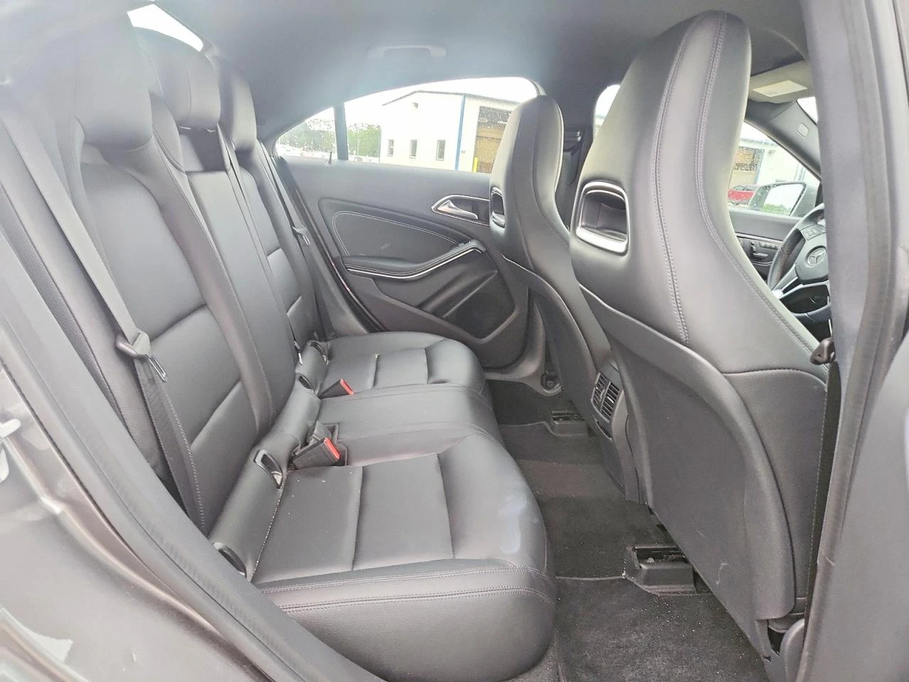 Mercedes-Benz CLA 250 2.0l, снимка 10 - Автомобили и джипове - 54726456