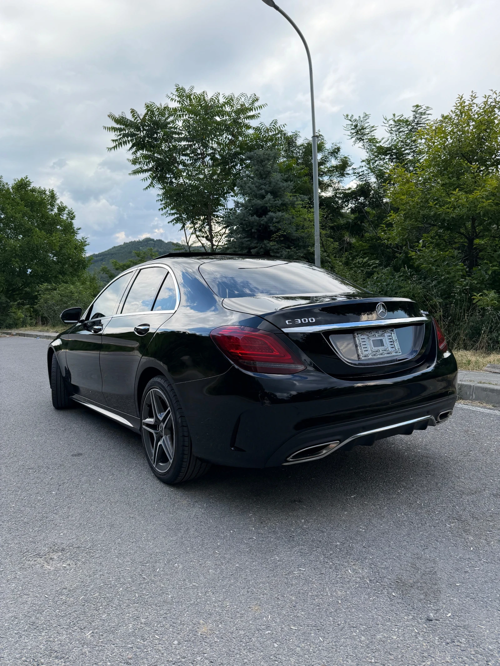 Mercedes-Benz C 300 * AMG PACK * 4MATIC * 2xPANO * 9G-TRONIC, снимка 4 - Автомобили и джипове - 54838007