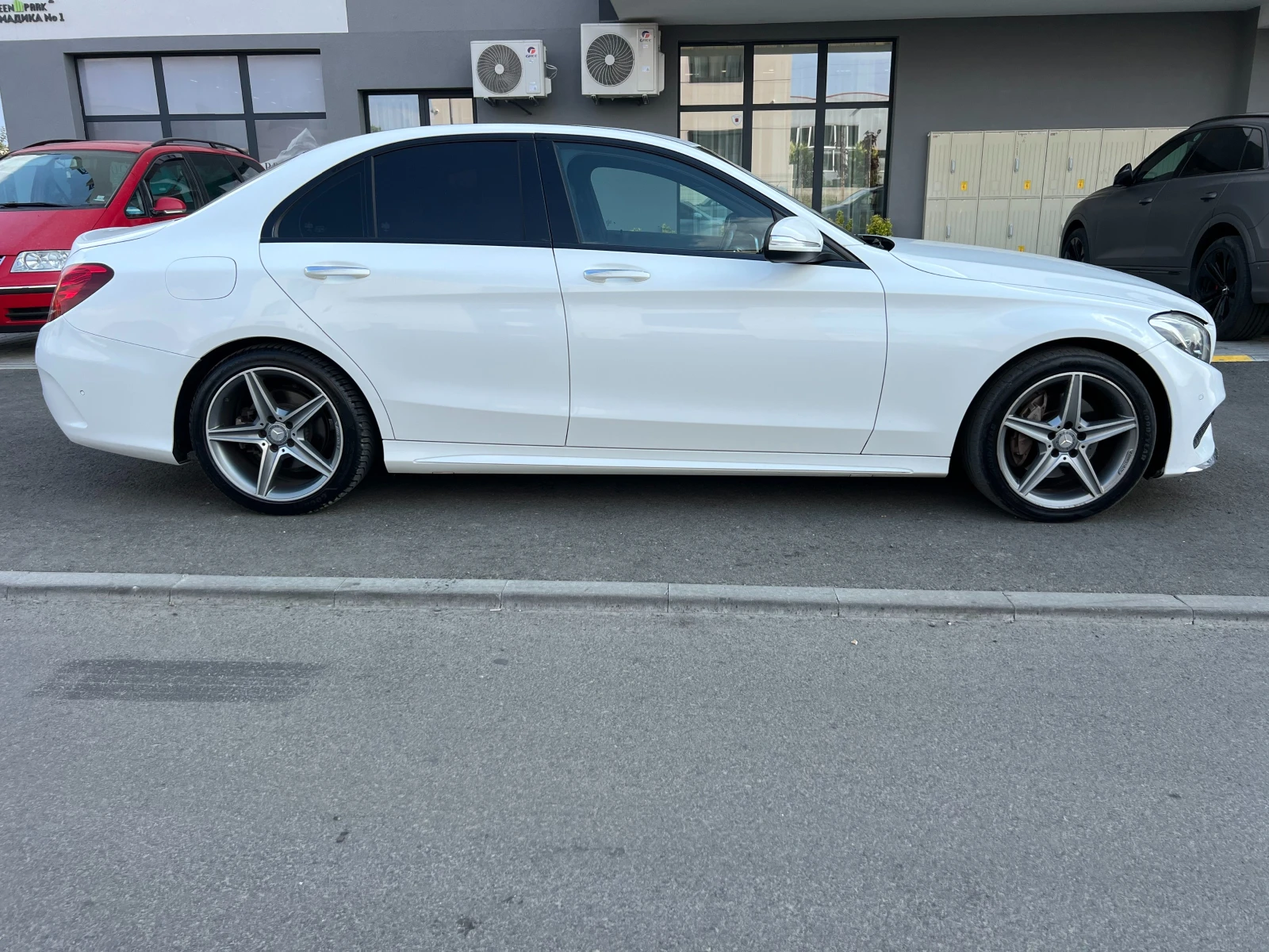 Mercedes-Benz C 220 CDI AMG FULL LED HEAD UP KEYLESS GO BURMESTER, снимка 7 - Автомобили и джипове - 55149482