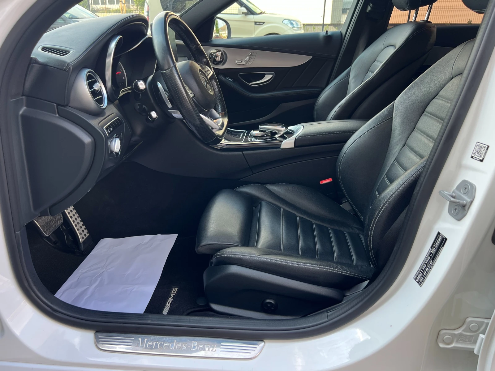 Mercedes-Benz C 220 CDI AMG FULL LED HEAD UP KEYLESS GO BURMESTER, снимка 10 - Автомобили и джипове - 55149482