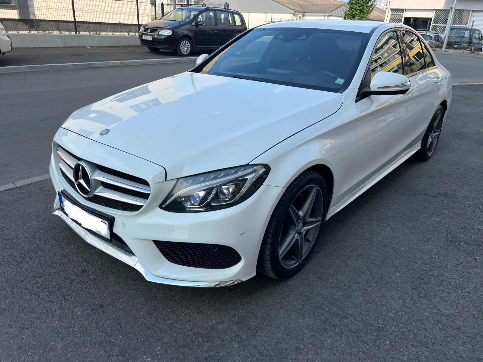 Mercedes-Benz C 220 CDI AMG FULL LED HEAD UP KEYLESS GO BURMESTER, снимка 3 - Автомобили и джипове - 55149482
