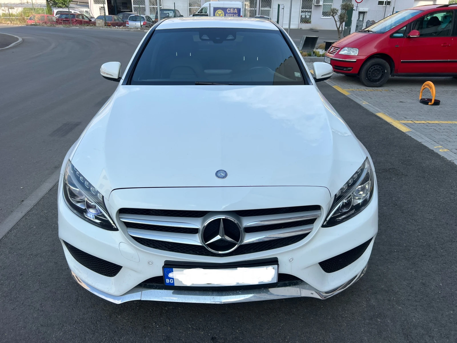 Mercedes-Benz C 220 CDI AMG FULL LED HEAD UP KEYLESS GO BURMESTER, снимка 2 - Автомобили и джипове - 55149482
