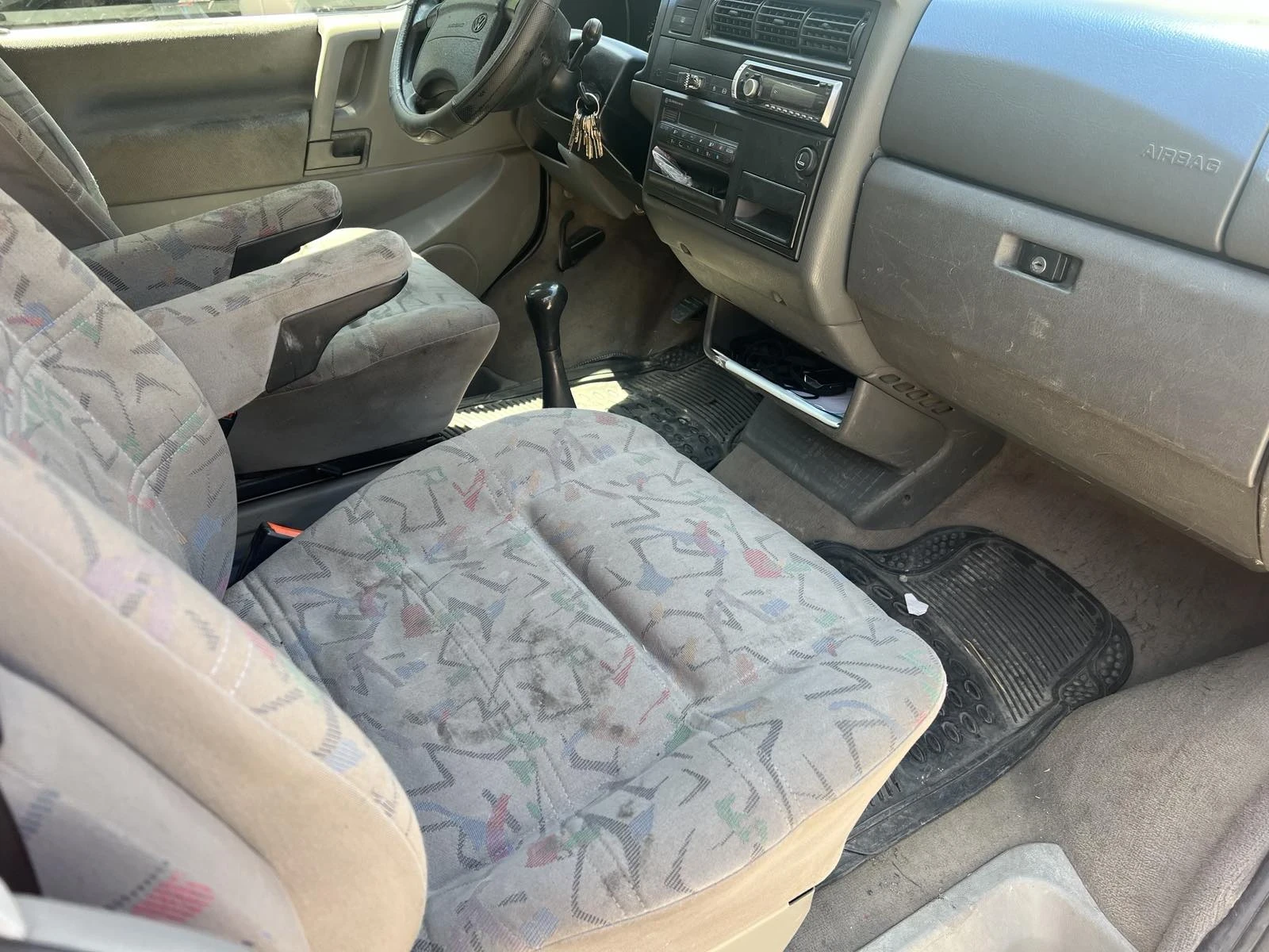VW Multivan 2.5TDI -102 , снимка 9 - Автомобили и джипове - 55354293