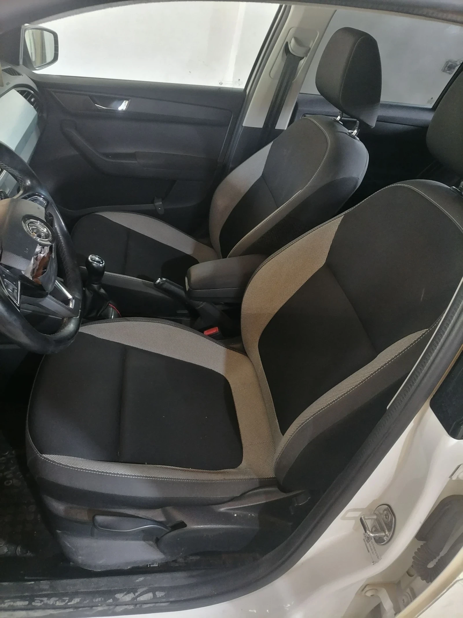 Skoda Fabia 1.4 TDI Fabia 3, снимка 10 - Автомобили и джипове - 55451048