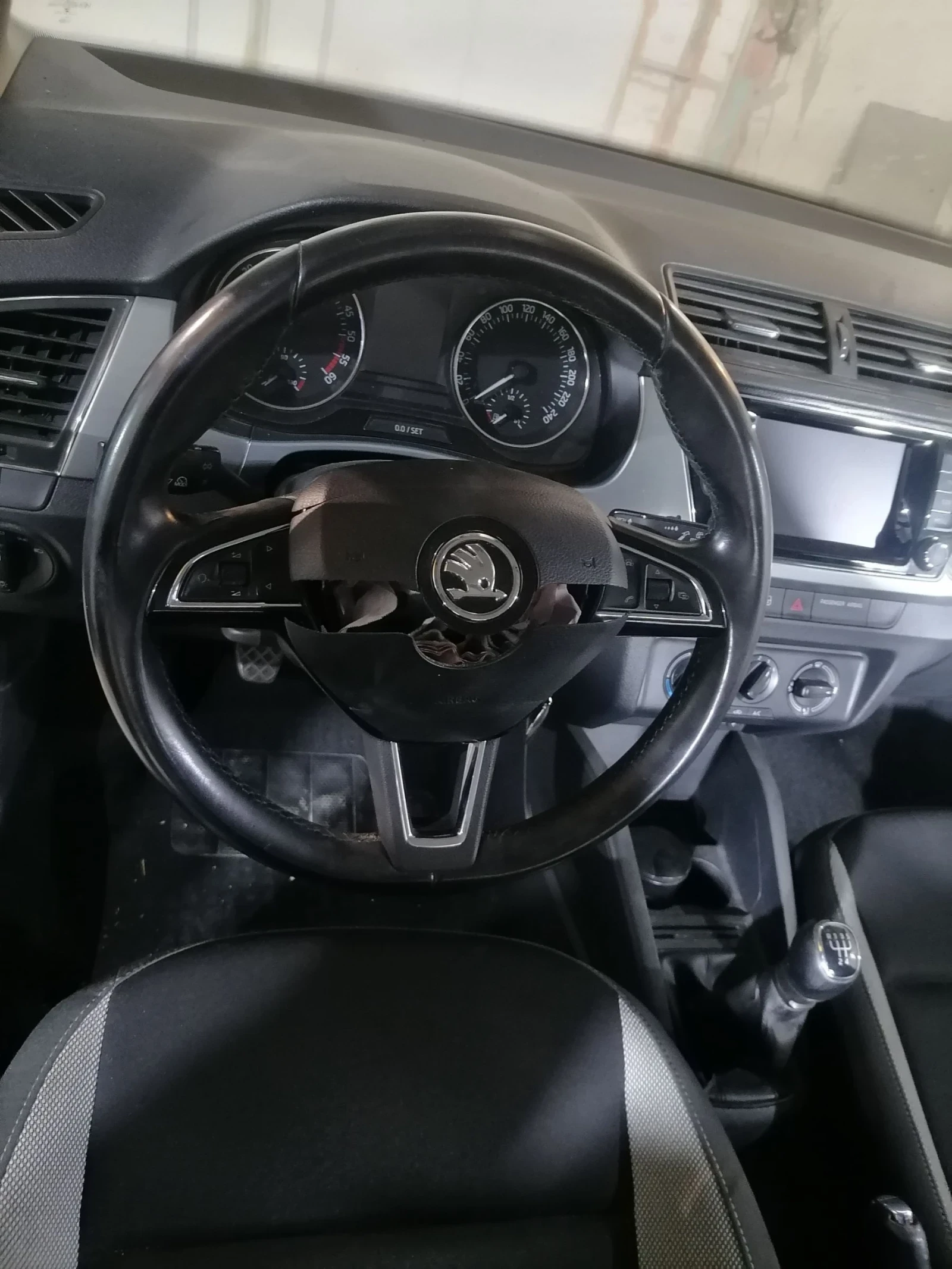 Skoda Fabia 1.4 TDI Fabia 3, снимка 17 - Автомобили и джипове - 55451048