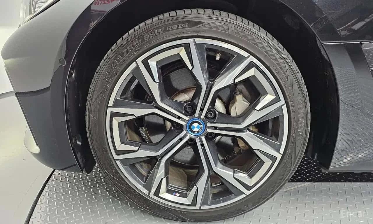 BMW i4 ������ ���� �� �������� * ���������� | Mobile.bg � ����������� 5