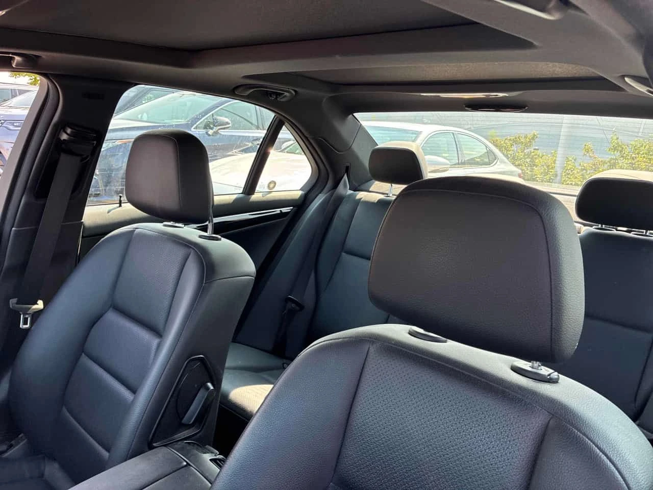 Mercedes-Benz C 300 * ЛИЦЕНЗИРАН ДИЛЪР * CARFAX, снимка 11 - Автомобили и джипове - 55648279