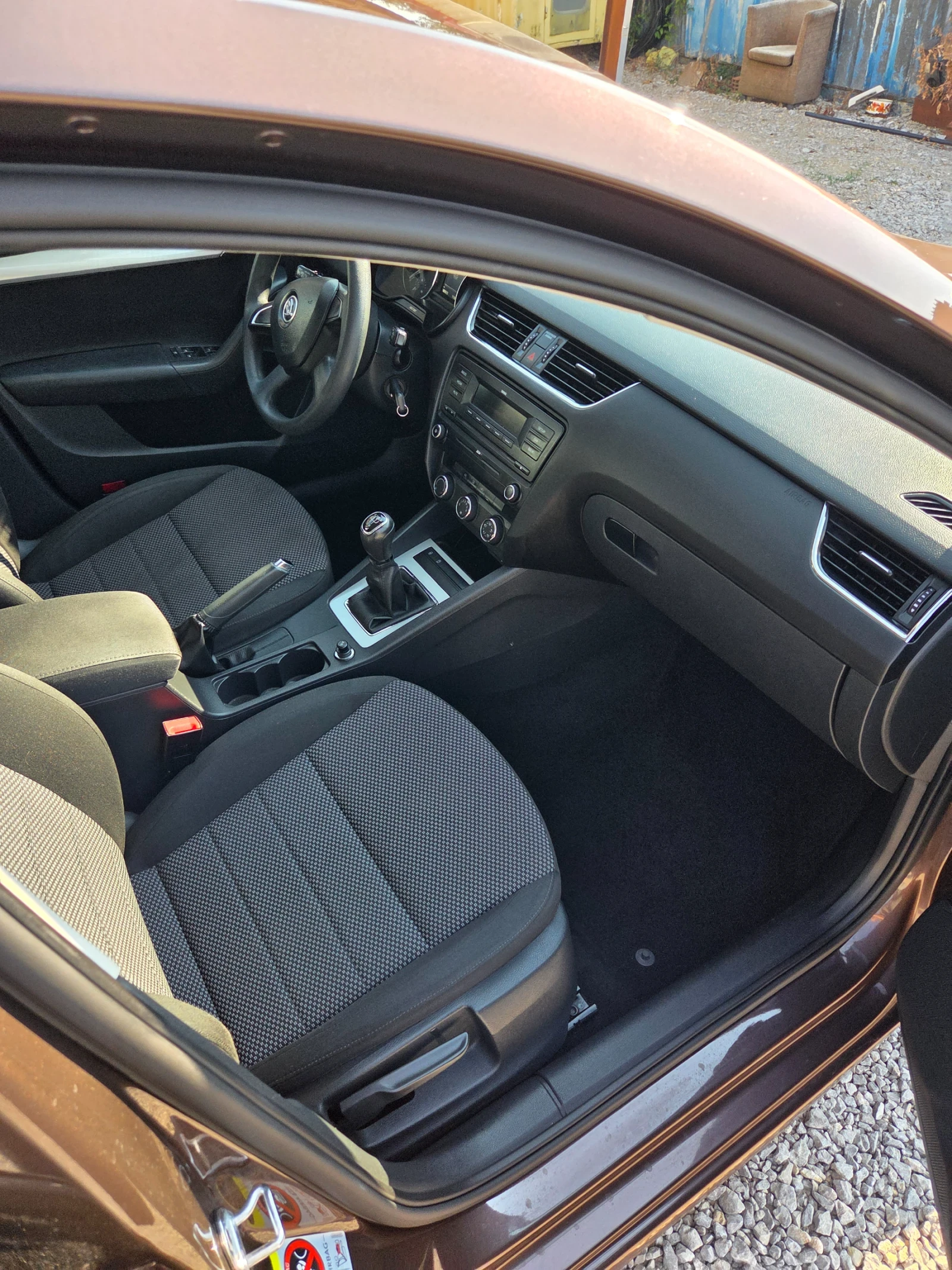 Skoda Octavia 1.6tdi, снимка 7 - Автомобили и джипове - 55738281