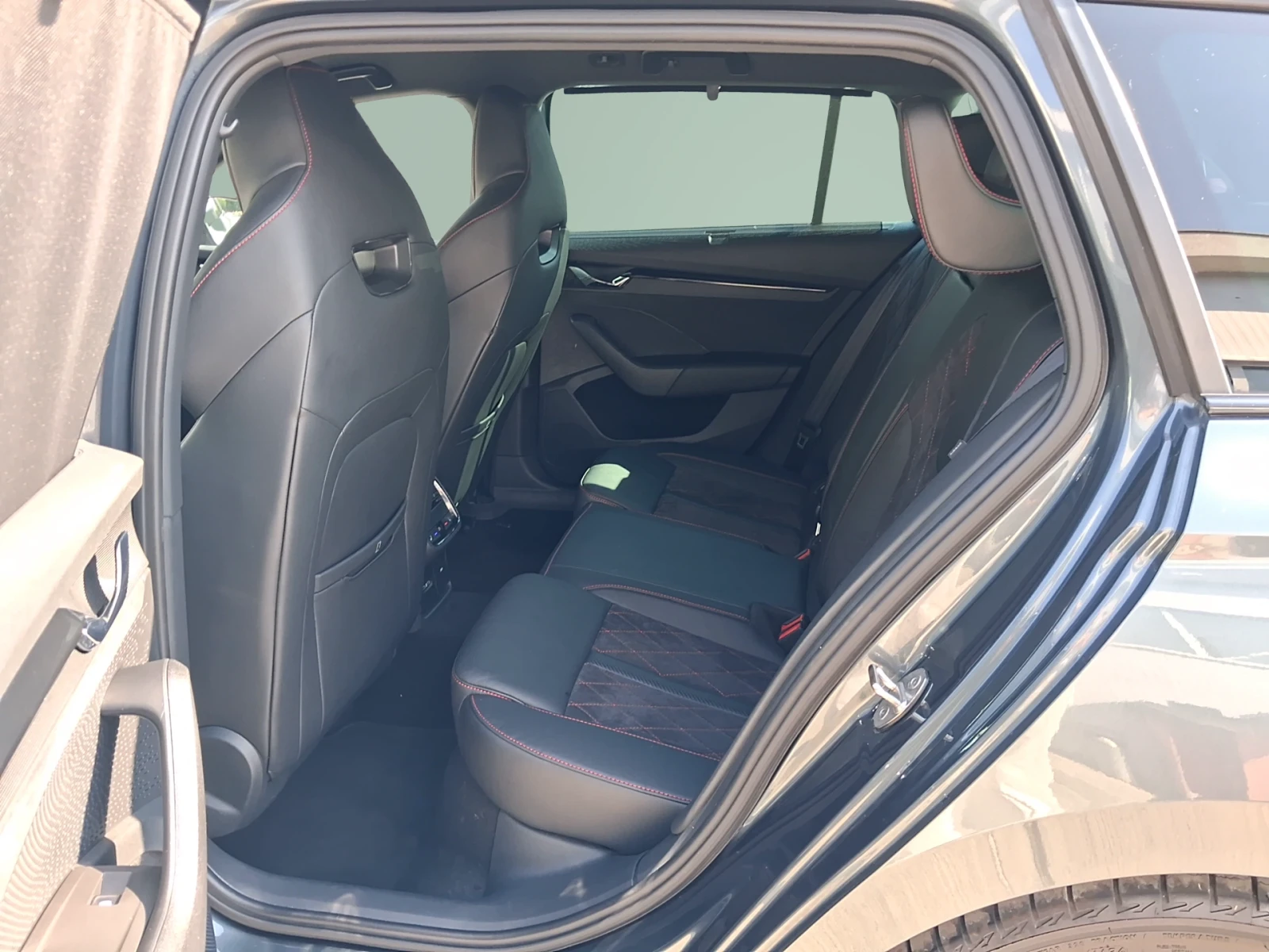 Skoda Octavia RS 2, 0 TDI, 200 �.�., 7DSG, 4x4 | Mobile.bg � ����������� 12