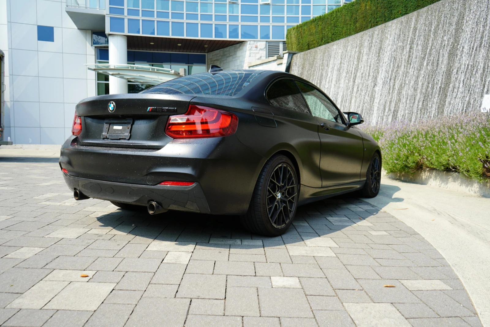 BMW 235 * M235i xDrive * CARFAX * ОПЦИЯ ЗА ФИНАНСИРАНЕ * , снимка 4 - Автомобили и джипове - 55788811