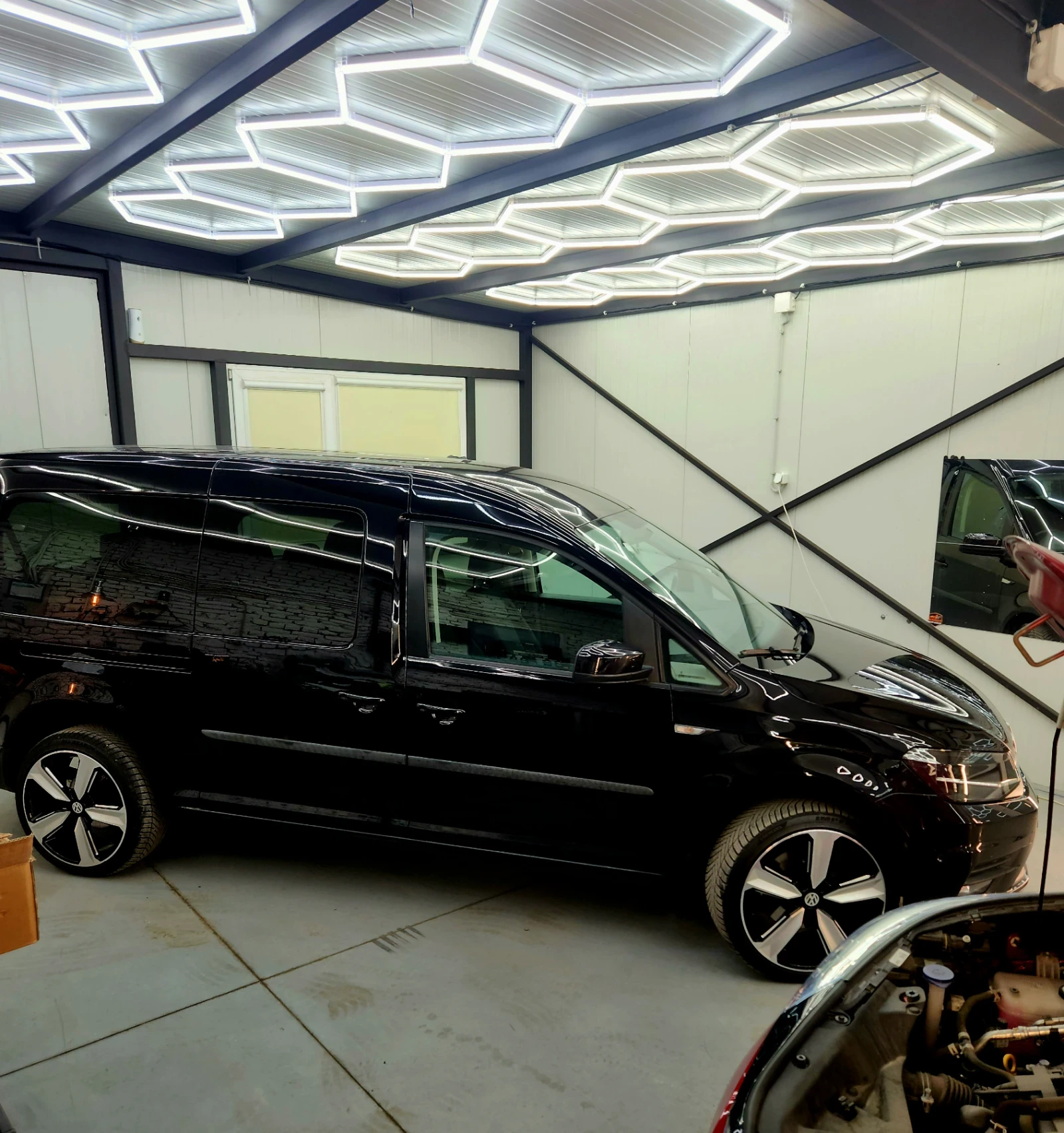 VW Caddy MAXI 6+ 1 special , снимка 3 - Автомобили и джипове - 55875799