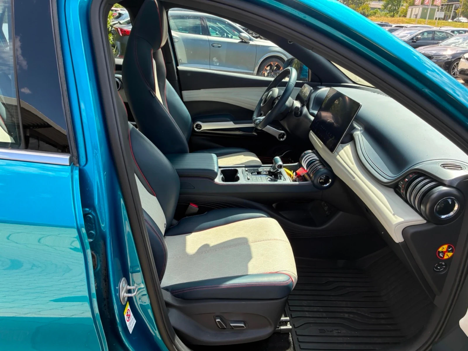 BYD Atto3 Design , снимка 7 - Автомобили и джипове - 56047766