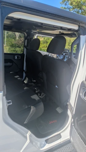 Jeep Gladiator, снимка 10