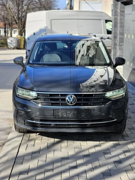 VW Tiguan 2.0TDI 115000км Дигитал KEYLESS Дистроник Ел.Багаж - 41500 лв. - 33514057 | Car24.bg