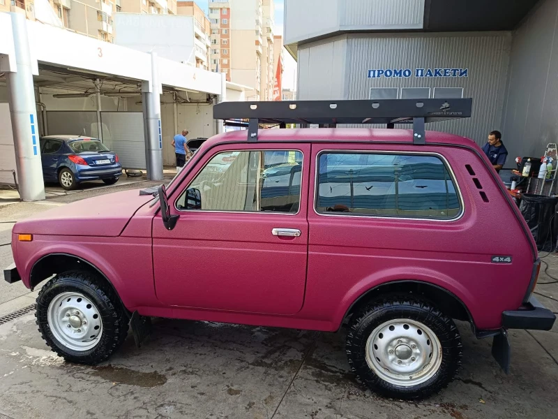 Lada Niva 1.7 lpg, снимка 2 - Автомобили и джипове - 47503480