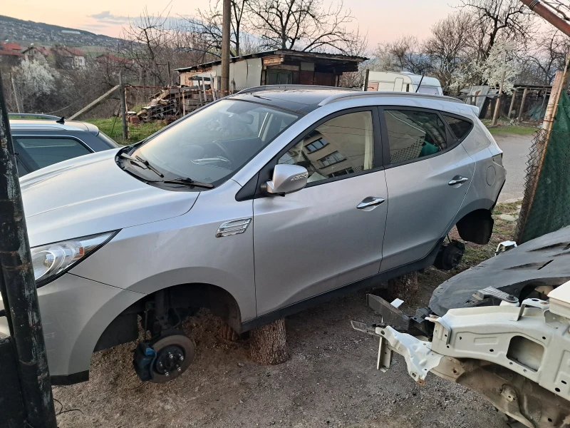 Hyundai IX35 1.7, снимка 4 - Автомобили и джипове - 47622513