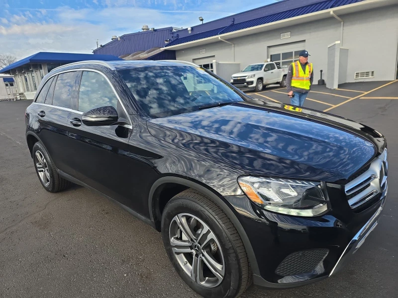 Mercedes-Benz GLC 300, снимка 3 - Автомобили и джипове - 48618559