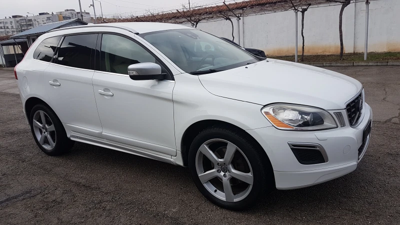 Volvo XC60 2.4 D-5 4&#215;4 215кс, снимка 1 - Автомобили и джипове - 48704242